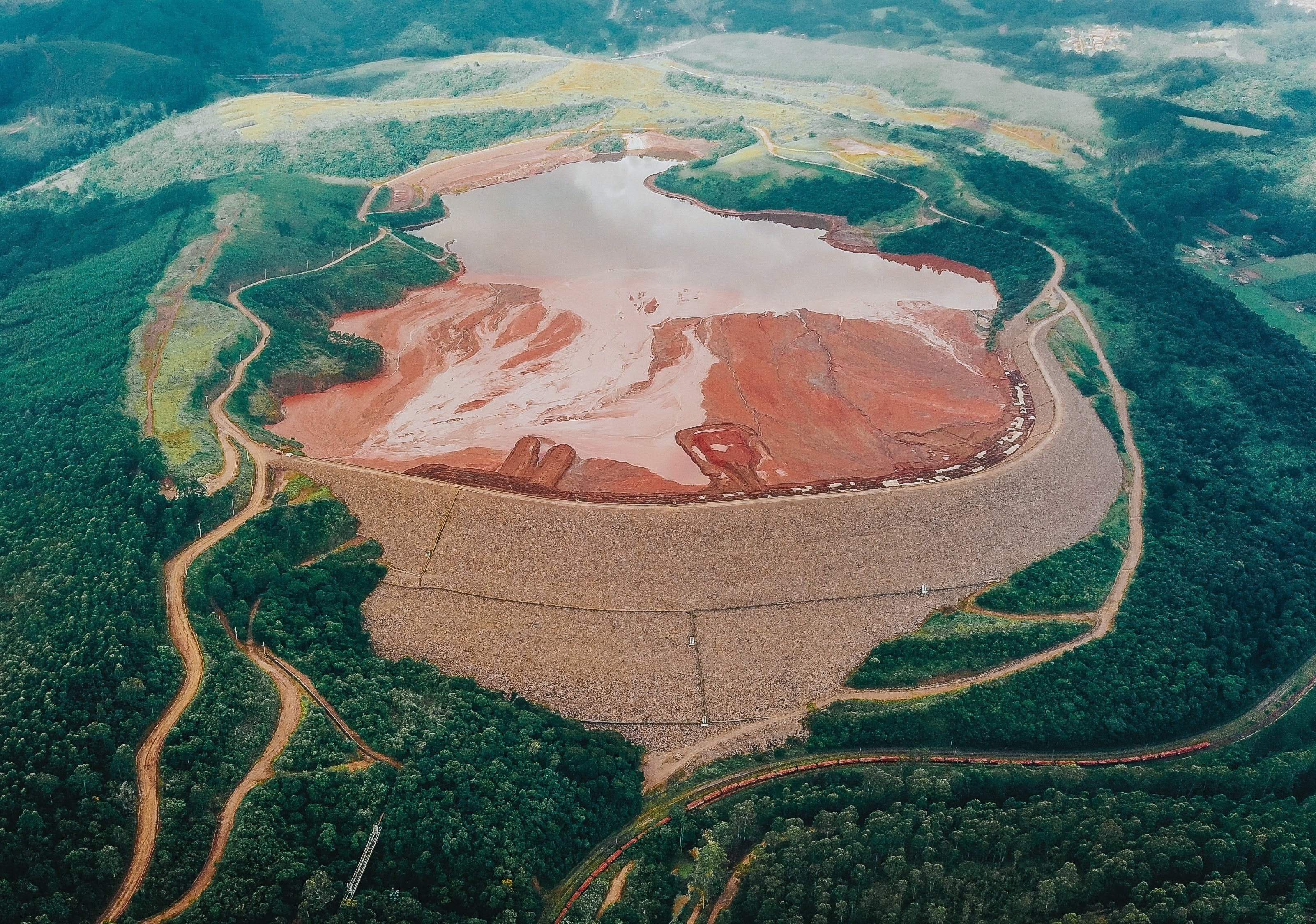 sergio-souza-cZtTsOhlWTY-unsplash - Copy - Copy